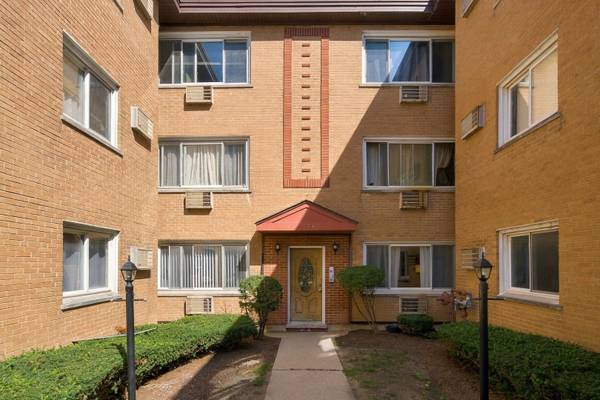 1626 W Greenleaf AVE #1E, Chicago, IL 60626