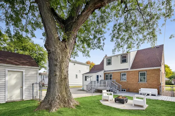 422 S Harvard AVE, Villa Park, IL 60181