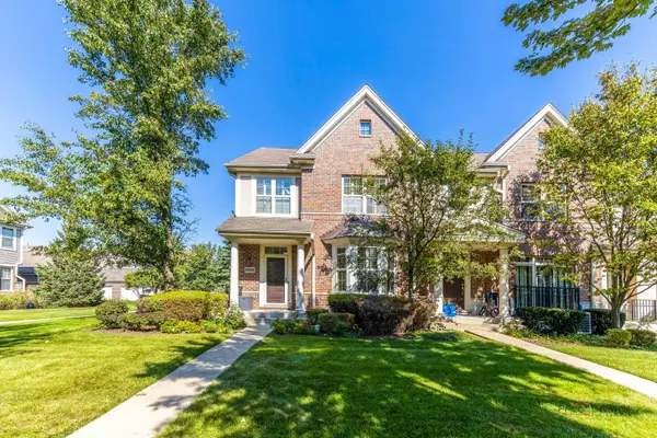 2498 Waterbury LN, Buffalo Grove, IL 60089