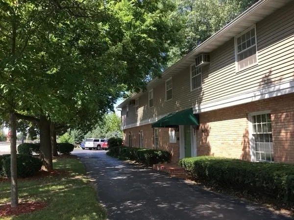 24252 W Main ST #104, Plainfield, IL 60544