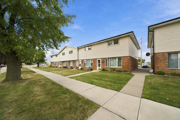 7328 W 84th ST, Bridgeview, IL 60455