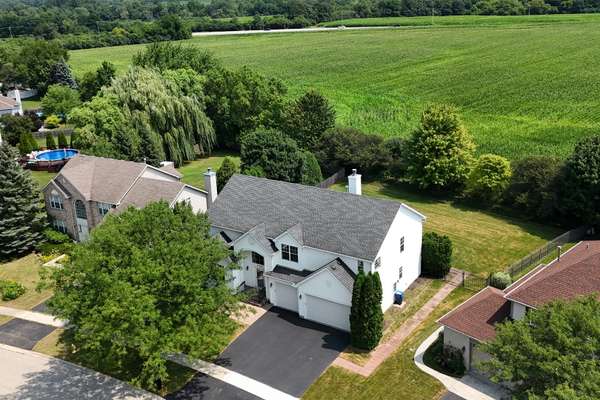 37089 N Bonnie Brae RD, Lake Villa, IL 60046