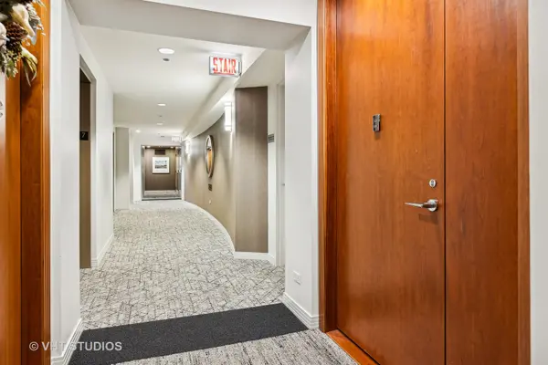 501 N Clinton ST #704, Chicago, IL 60654