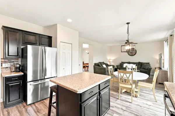 503 Sutton ST, Yorkville, IL 60560