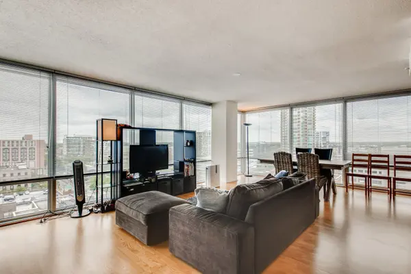 800 ELGIN RD #1421, Evanston, IL 60201