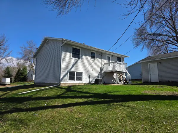 1617 Crystal DR, Albert Lea, MN 56007
