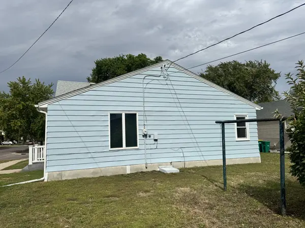 422 2nd ST N, Wahpeton, ND 58075