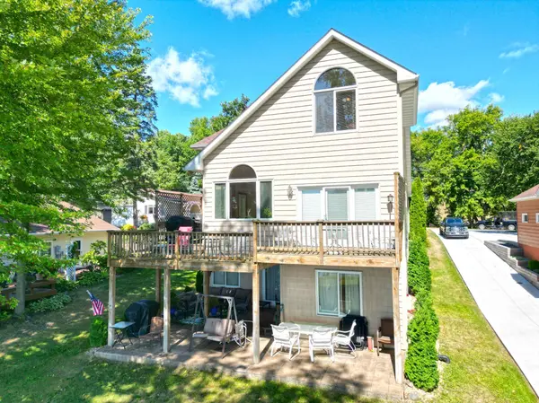 493 Beachwood RD, South Haven, MN 55382