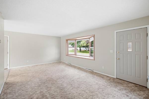 628 13th AVE SE, Waseca, MN 56093