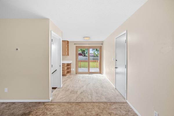 628 13th AVE SE, Waseca, MN 56093