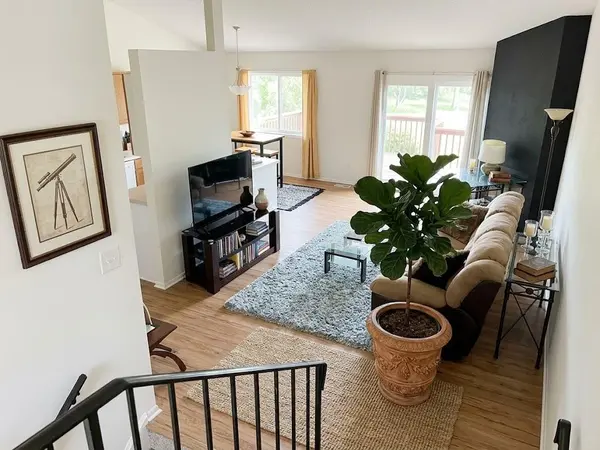 11012 Trail West RD, Bloomington, MN 55437