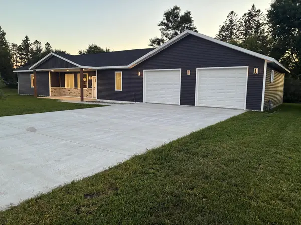 722 Dandrew LN, Detroit Lakes, MN 56501