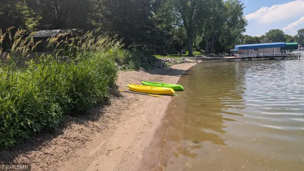 4210 Fairview LN, Madison Lake, MN 56063