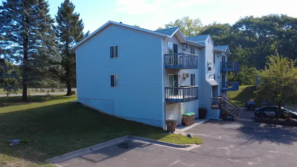 240 Hallam AVE S, Mahtomedi, MN 55115