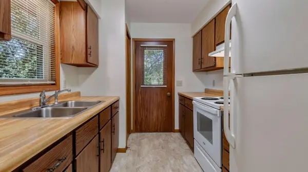 2810 Hallie LN, Eau Claire, WI 54703