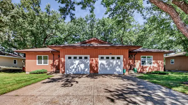 2810 Hallie LN, Eau Claire, WI 54703