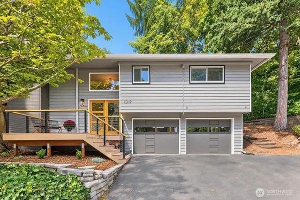 13917 16th PL SW, Burien, WA 98166