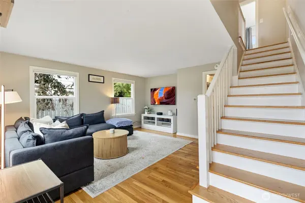 3008 31st AVE W, Seattle, WA 98199