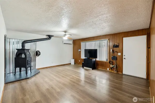 1003 E ST, Vader, WA 98593