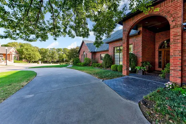 12000 Lorien WAY, Oklahoma City, OK 73170