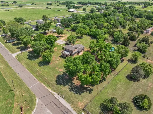 14940 E County Road 1520, Lindsay, OK 73052
