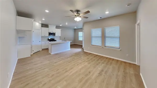 6813 Labelle DR, Warr Acres, OK 73132
