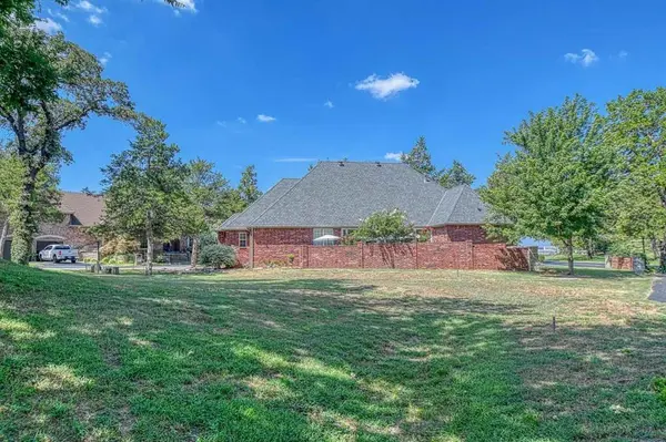 2521 Mcgee DR #5, Norman, OK 73072