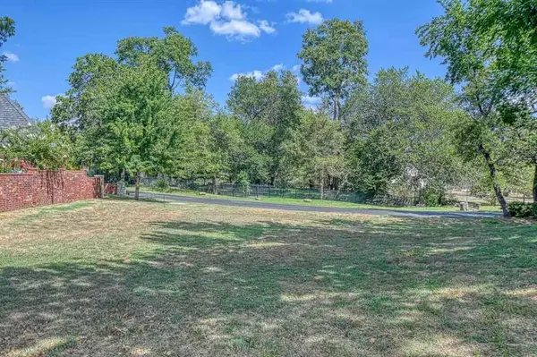 2521 Mcgee DR #5, Norman, OK 73072
