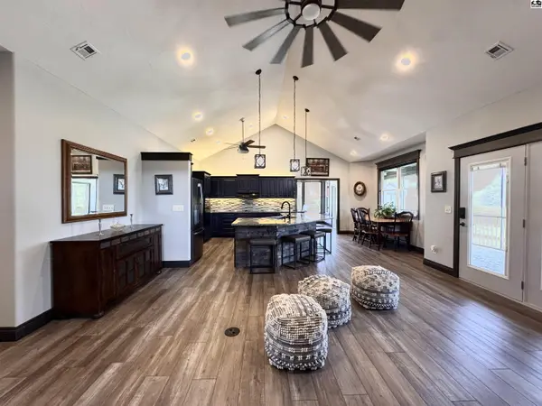 1 Panorama Ct, Hutchinson, KS 67502