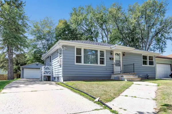 1597 WESTFIELD AVE, Green Bay, WI 54303-3338