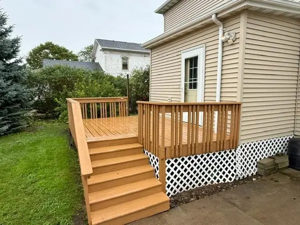 404 1ST ST, Menasha, WI 54952