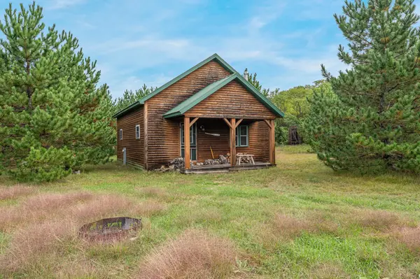 1055 8TH AVE, Hancock, WI 54943