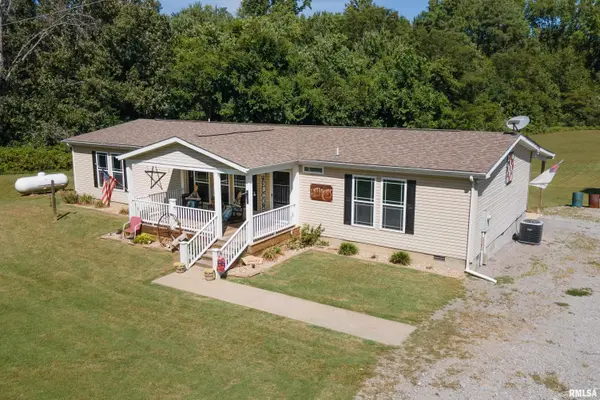 1390 Woolard RD, Eldorado, IL 62930