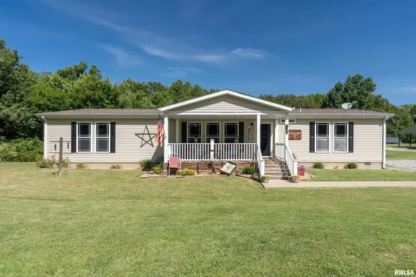 1390 Woolard RD, Eldorado, IL 62930