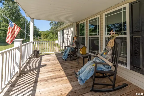1390 Woolard RD, Eldorado, IL 62930