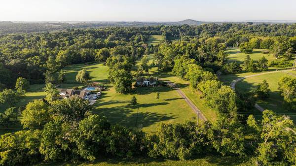 323 Menees Ln, Madison, TN 37115