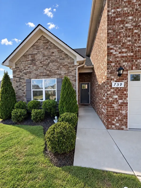 739 Reflections Lane, Pleasant View, TN 37146
