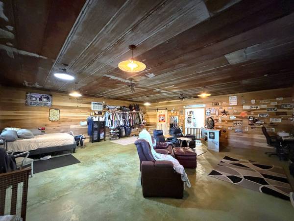 106 Main St, Hazel, KY 42049