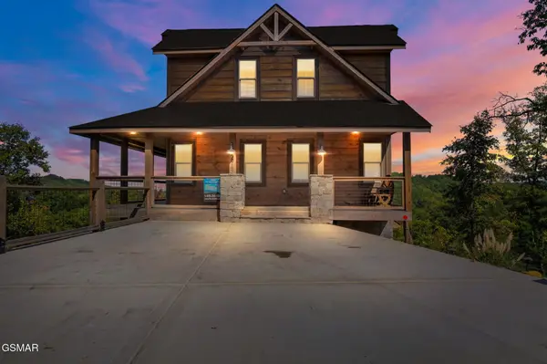 2943 Lightning Strike Drive, Sevierville, TN 37862
