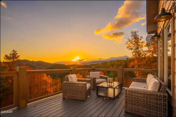 2943 Lightning Strike Drive, Sevierville, TN 37862