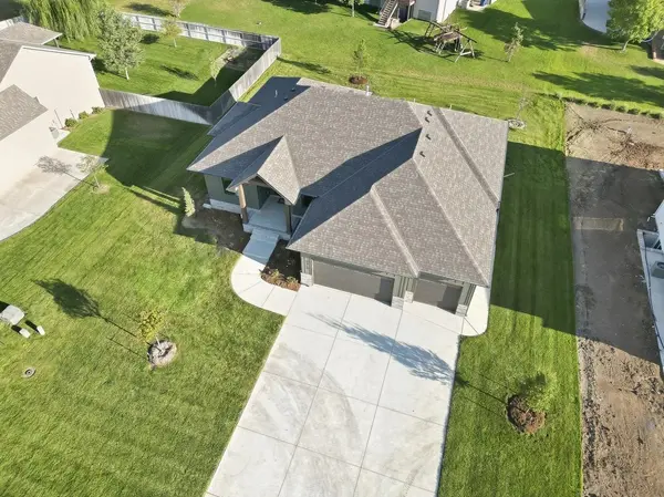 3414 N Deer Rdg, Rose Hill, KS 67133