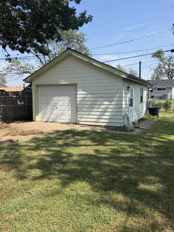 Address not disclosed, Salina, KS 67401
