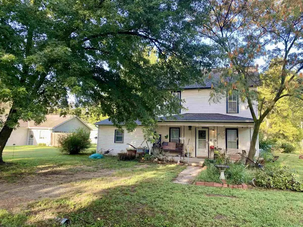 623 N Line, Belle Plaine, KS 67013