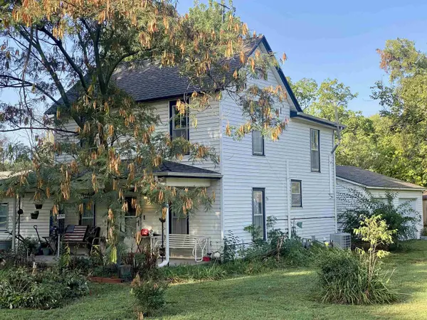 623 N Line, Belle Plaine, KS 67013