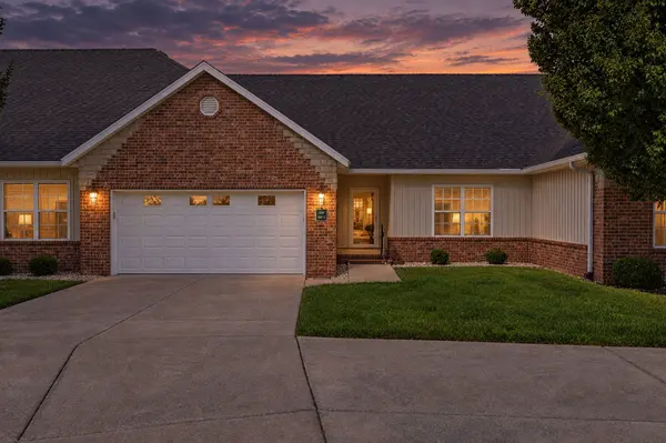 1354 N Sandy Creek CIR #4, Nixa, MO 65714