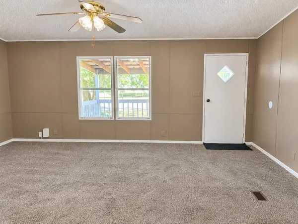 143 E Ella ST, Verona, MO 65769