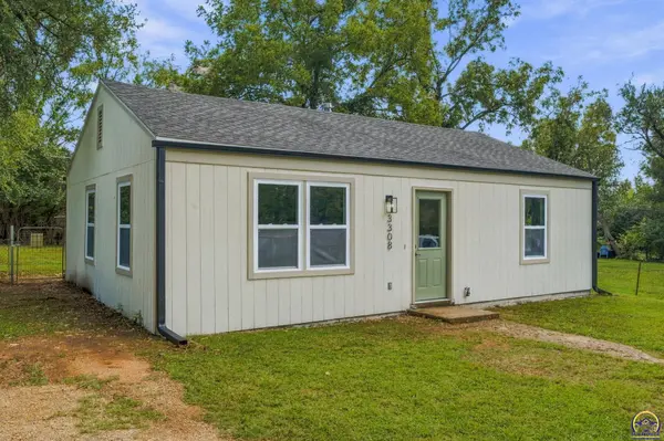 3308 SE Girard ST, Topeka, KS 66605