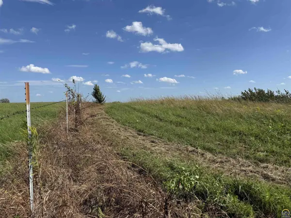 8 Acres M/L NE 82nd St, Topeka, KS 66617
