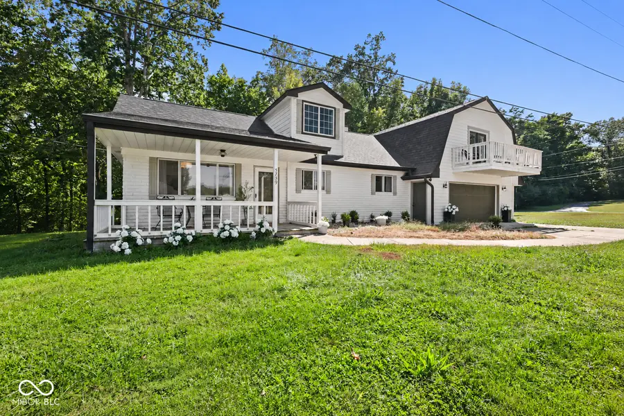 5739 Paradise DR, Martinsville, IN 46151