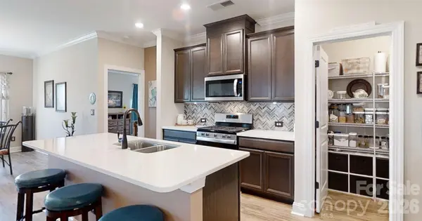 1818 Lotus LN, Denver, NC 28037